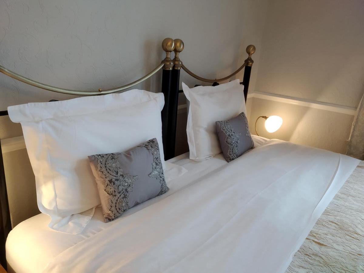Anton Guest House Bed And Breakfast Shrewsbury Exteriér fotografie